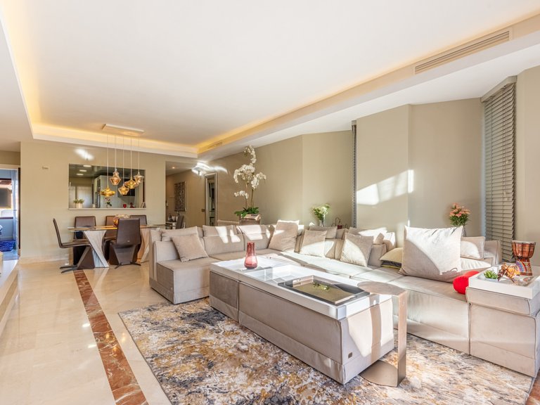 Renovated duplex penthouse next to the beach and amenities in San Pedro Alcántara 26