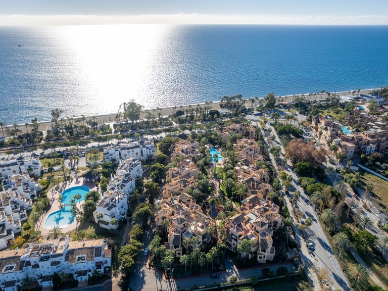 Renovated duplex penthouse next to the beach and amenities in San Pedro Alcántara 31