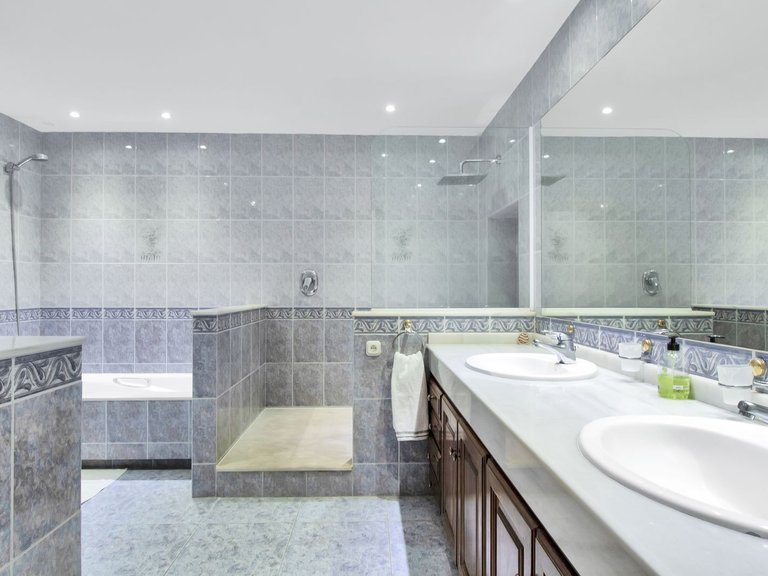 Detached Villa in San Pedro de Alcántara 28