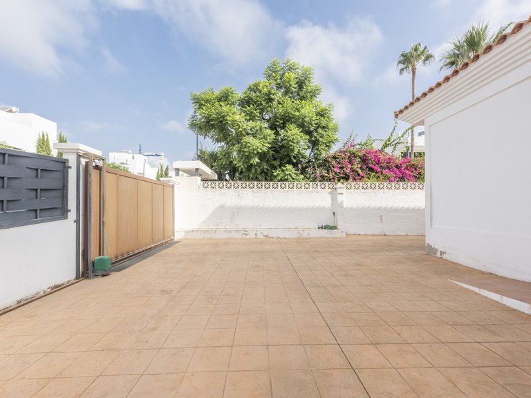 Chalet Independiente en venta San Pedro de Alcántara 26