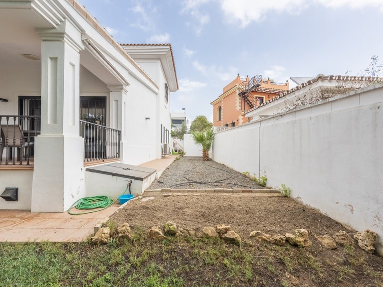 Chalet Independiente en venta San Pedro de Alcántara 30