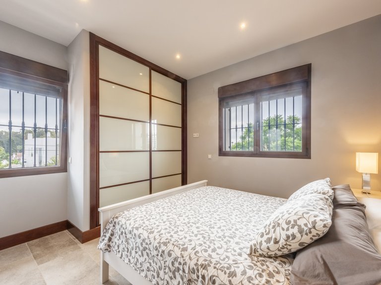 Chalet Independiente en venta San Pedro de Alcántara 24