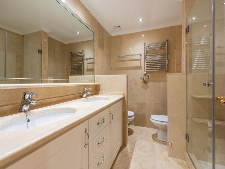Apartment for Sale in Marbella, Malaga 21