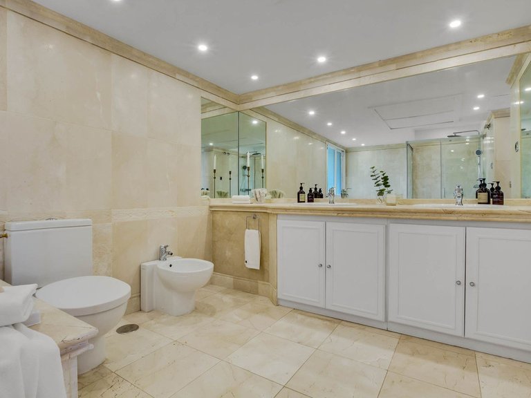Town House for Sale in Marbella, Malaga 22