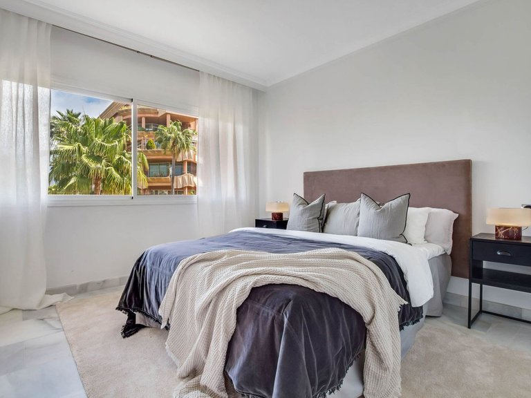Town House for Sale in Marbella, Malaga 14
