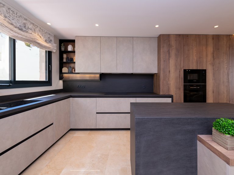 Penthouse for Sale in Marbella, Malaga 13