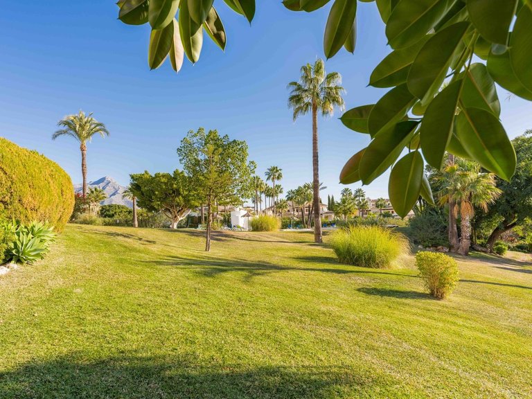 Apartment for Sale in Marbella, Malaga 25