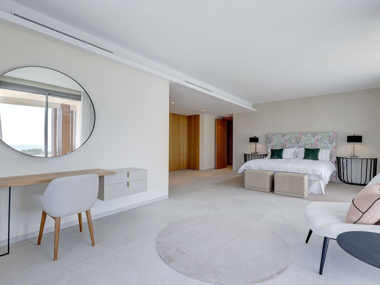 Apartment for Sale in Benahavis, Malaga 18