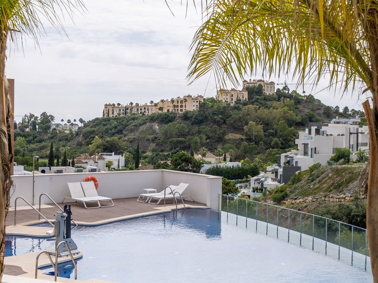 Apartment for Sale in Benahavis, Malaga 18