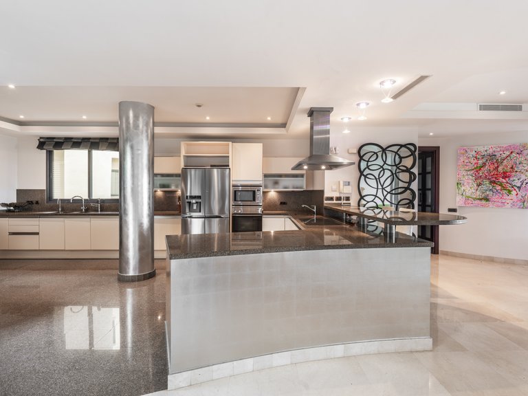 Apartment for Sale in Marbella - Puerto Banus Malaga 5