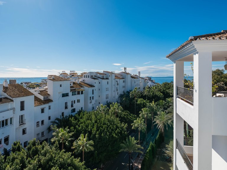 Apartment for Sale in Marbella - Puerto Banus Malaga 8