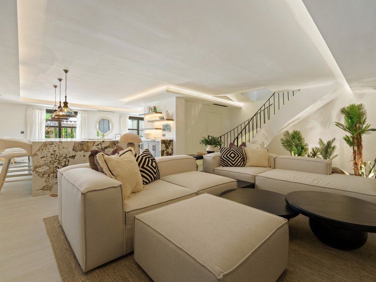 Villa for Sale in Nueva Andalucia Malaga 27