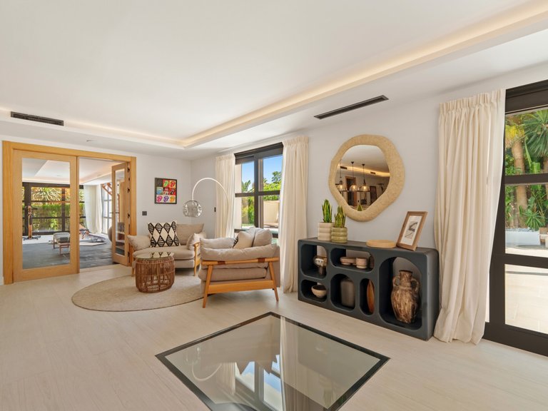 Villa for Sale in Nueva Andalucia Malaga 29