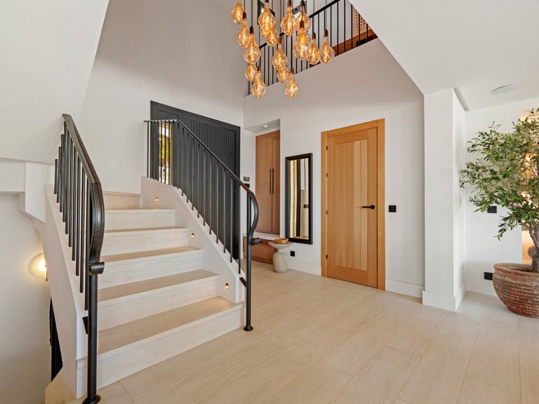 Villa for Sale in Nueva Andalucia Malaga 9