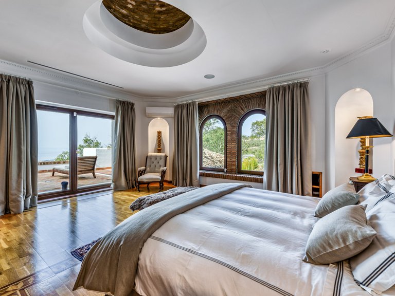 Villa for Sale in Marbella Este Malaga 8