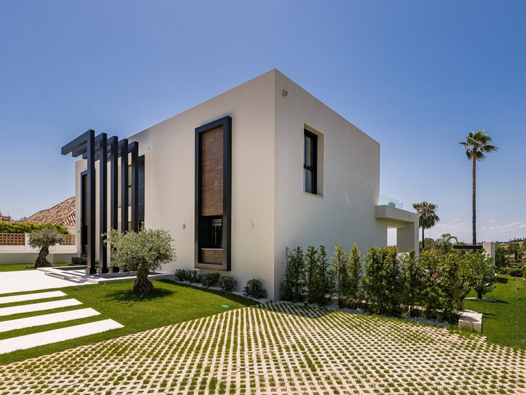 Villa for Sale in Nueva Andalucia Malaga 8