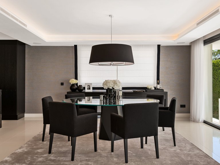 Villa for Sale in Nueva Andalucia Malaga 13