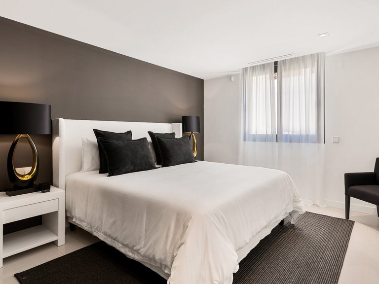 Villa for Sale in Nueva Andalucia Malaga 16