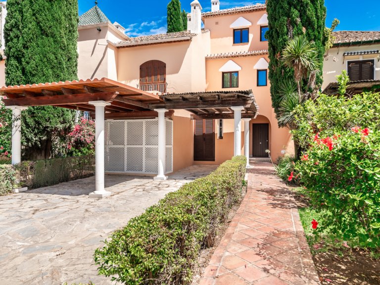 Town House for Sale in Estepona Malaga 6