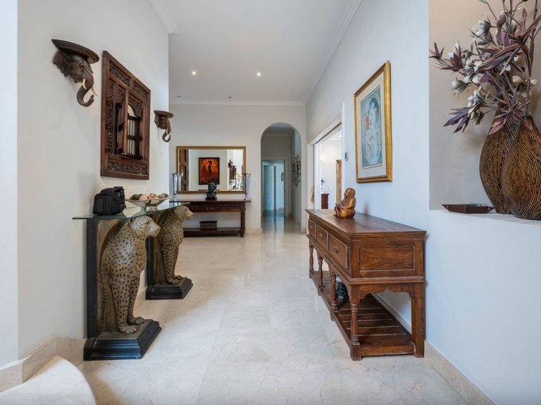 Villa for Sale in Nueva Andalucia Malaga 23