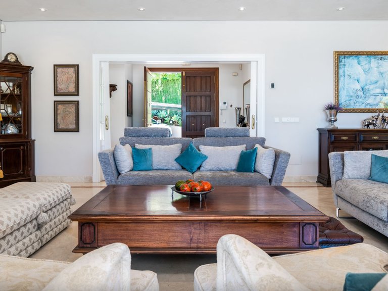 Villa for Sale in Nueva Andalucia Malaga 12