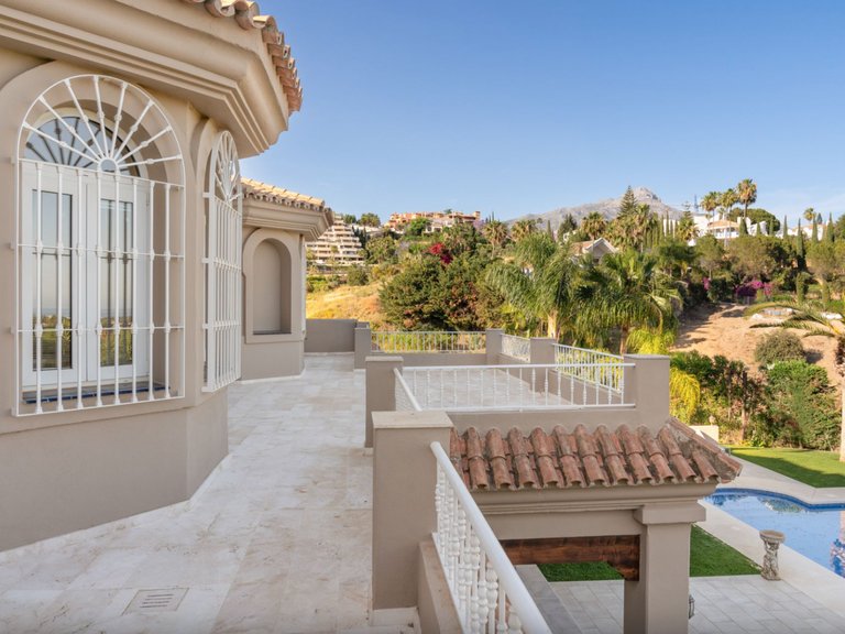 Villa for Sale in Nueva Andalucia Malaga 2