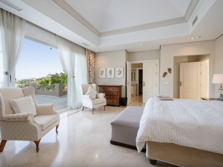 Villa for Sale in Nueva Andalucia Malaga 4