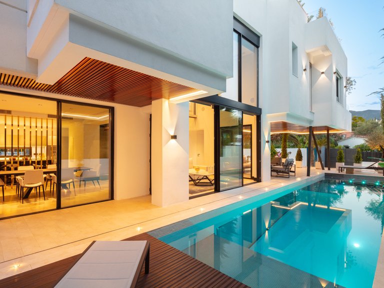 Villa for Sale in Marbella Golden Mile Malaga 19