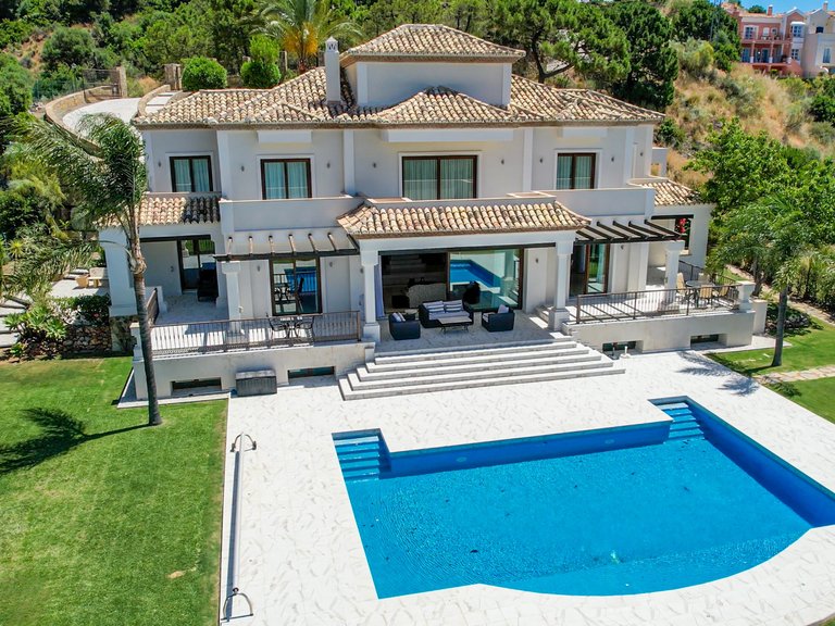 Villa for Sale in Benahavis Malaga 3