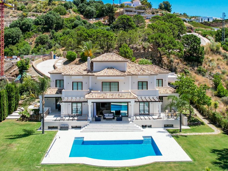 Villa for Sale in Benahavis Malaga 1