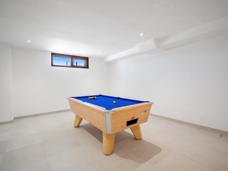 Villa for Sale in Benahavis Malaga 24