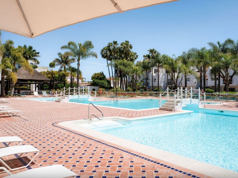 Apartment for Sale in Marbella Golden Mile Malaga 24