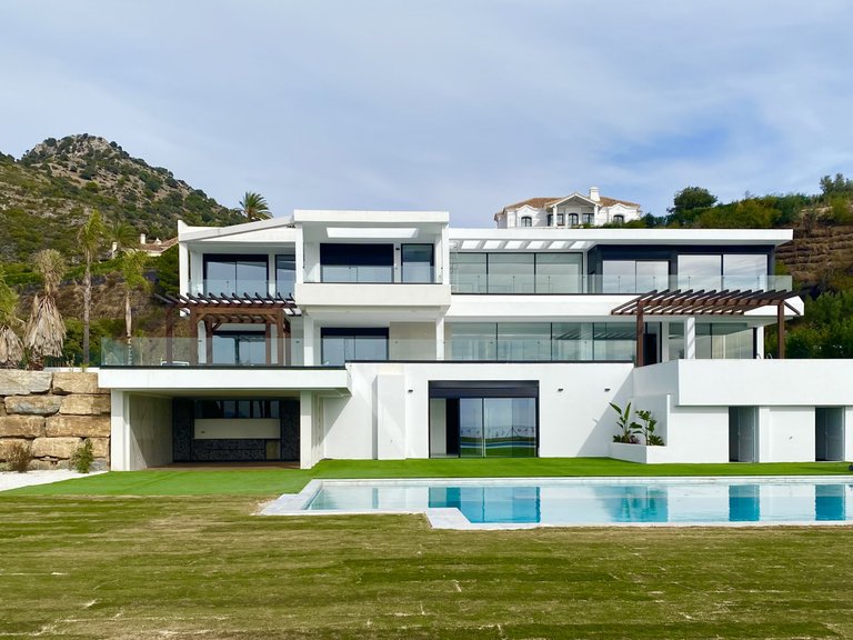 Villa for Sale in Benahavis Malaga 5