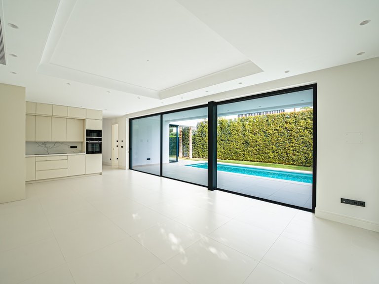 Villa for Sale in Marbella Golden Mile Malaga 2