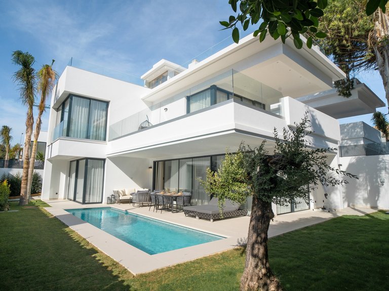 Villa for Sale in Marbella Golden Mile Malaga 1