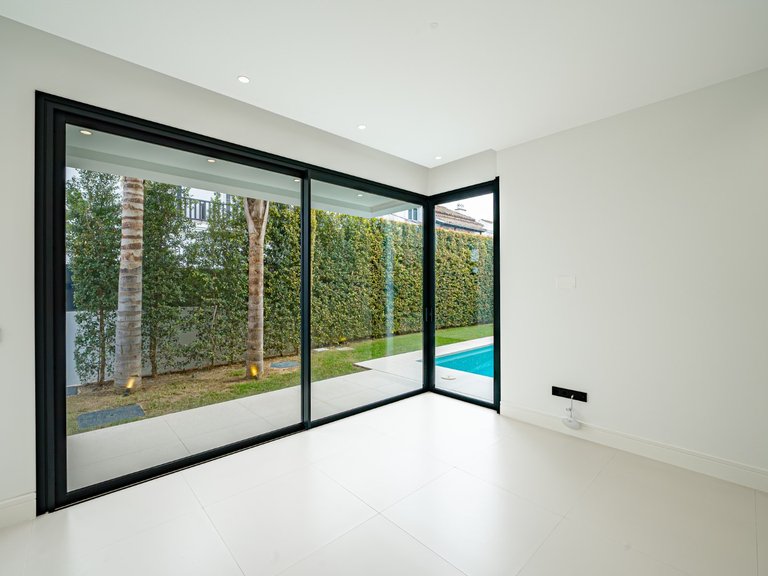 Villa for Sale in Marbella Golden Mile Malaga 20