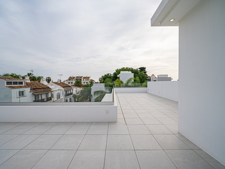 Villa for Sale in Marbella Golden Mile Malaga 28