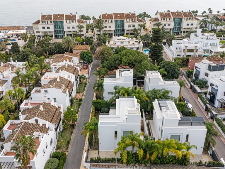 Villa for Sale in Marbella Golden Mile Malaga 31