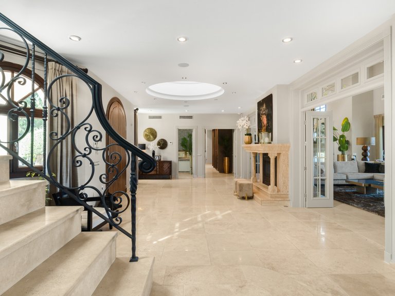 Villa for Sale in Benahavis Malaga 22