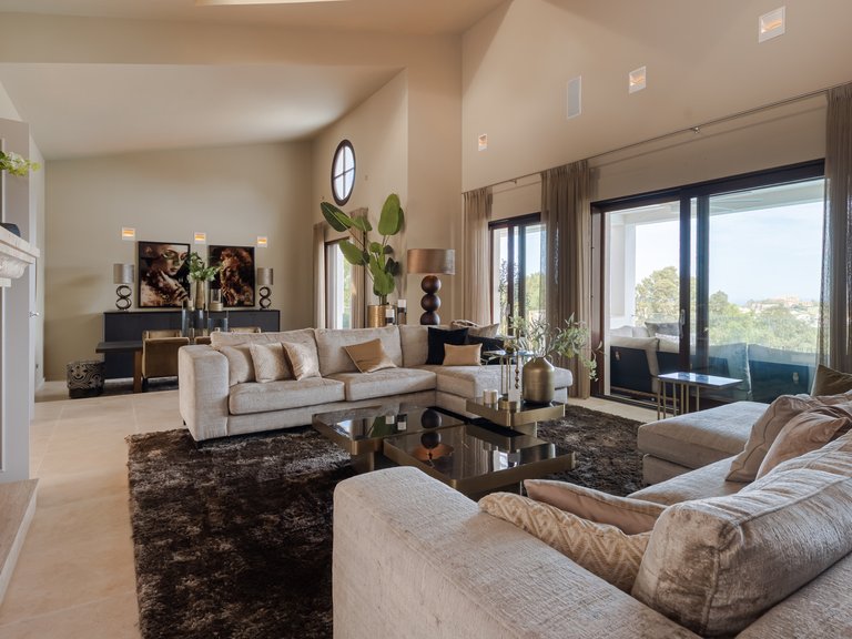 Villa for Sale in Benahavis Malaga 32