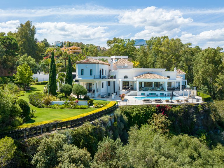 Villa for Sale in Benahavis Malaga 1