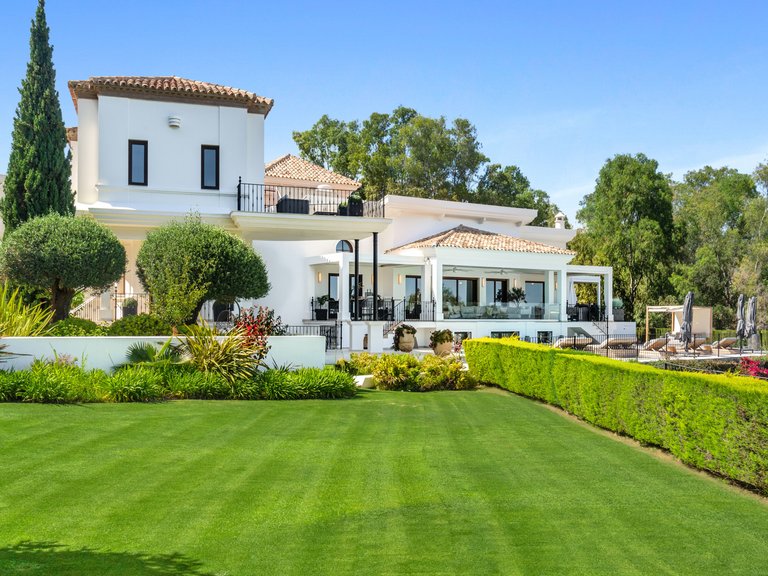Villa for Sale in Benahavis Malaga 9