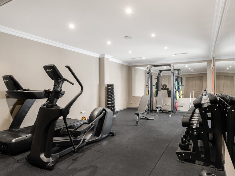 Villa for Sale in Benahavis Malaga 5