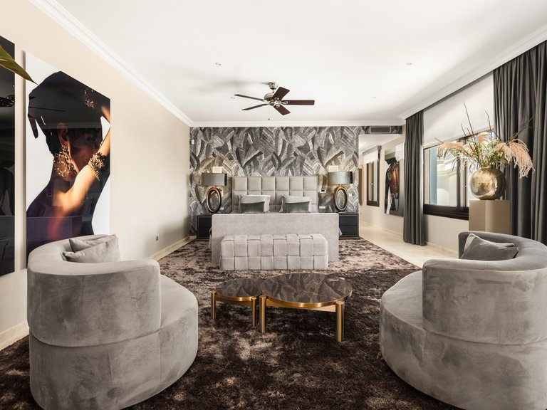 Villa for Sale in Benahavis Malaga 43