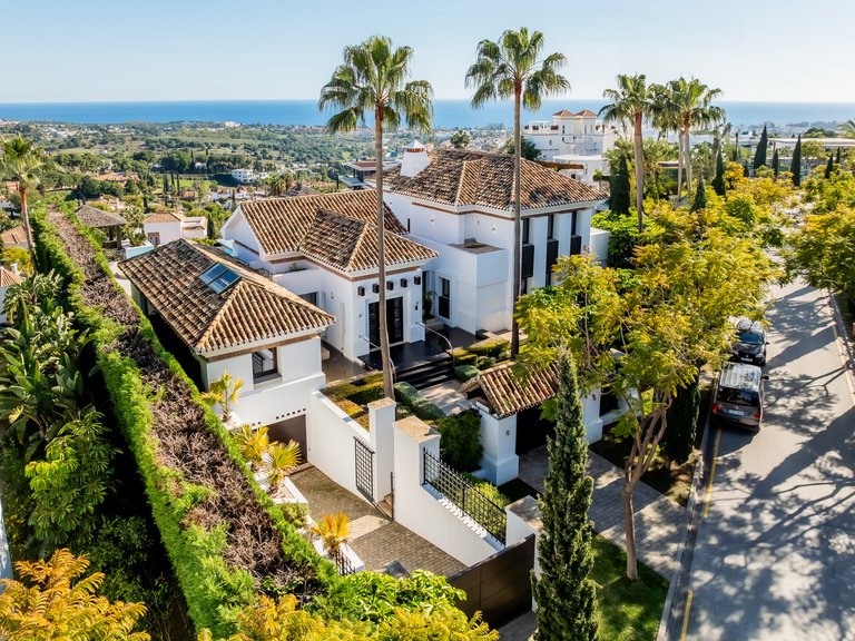 Villa for Sale in Benahavis Malaga 46