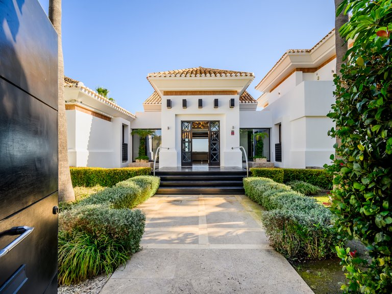 Villa for Sale in Benahavis Malaga 45