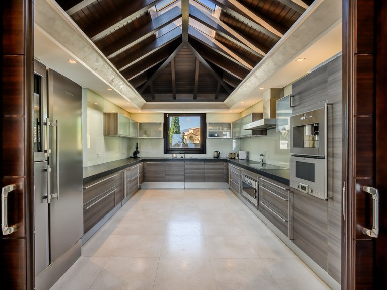 Villa for Sale in Benahavis Malaga 20