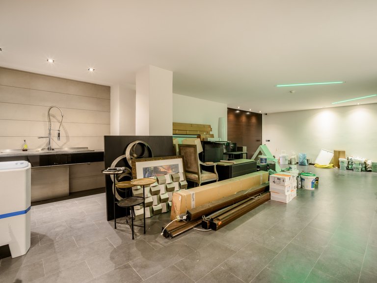 Villa for Sale in Benahavis Malaga 38