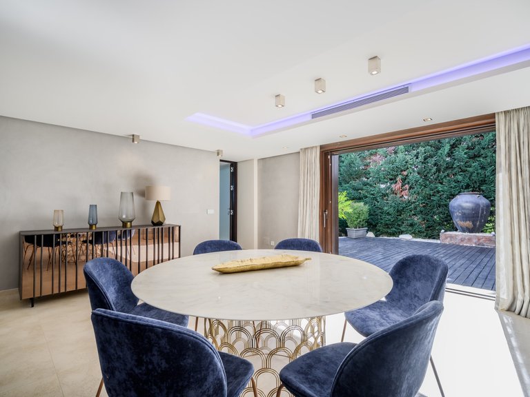 Villa for Sale in Benahavis Malaga 37