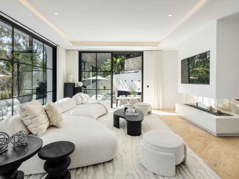 Villa for Sale in Benahavis Malaga 5